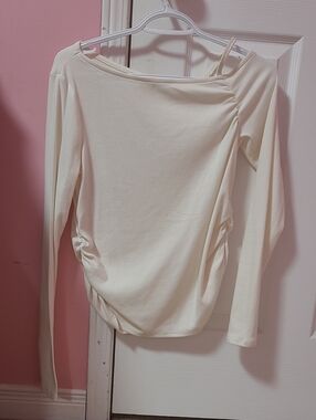 abercrombie kids Cream Off-Shoulder Long Sleeve Top